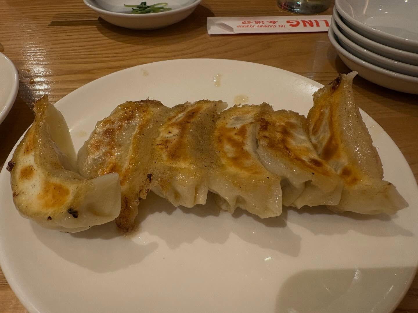 昨日はたまたまみんなのタイミングが合って、駅前の中華へ