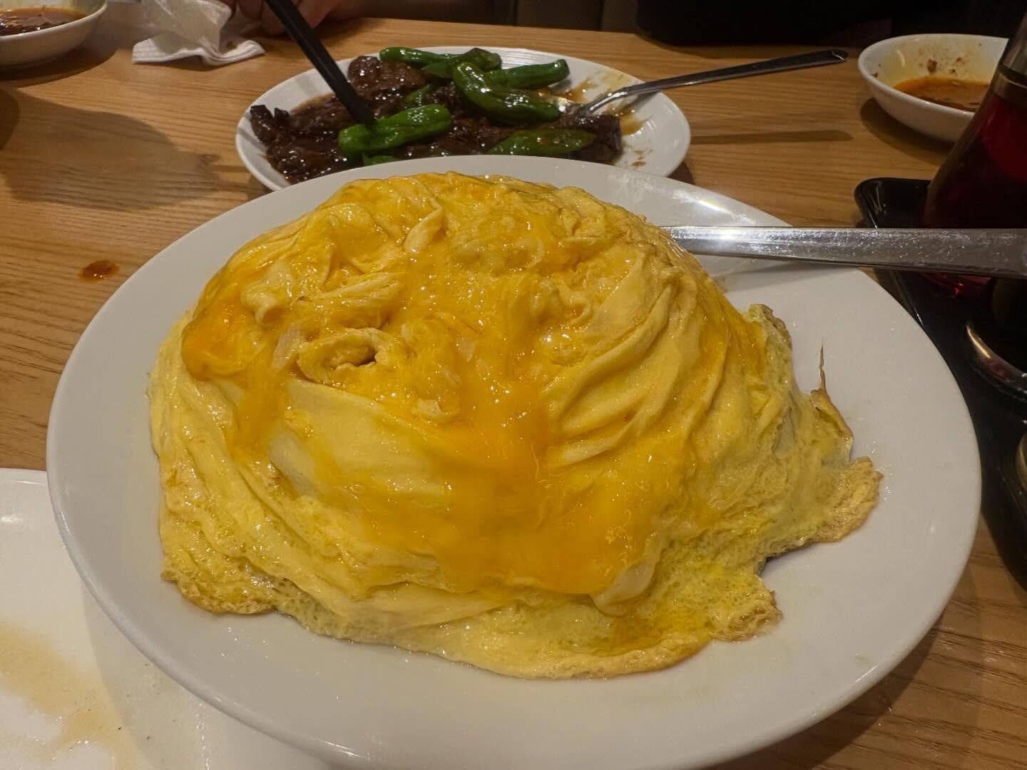 昨日はたまたまみんなのタイミングが合って、駅前の中華へ